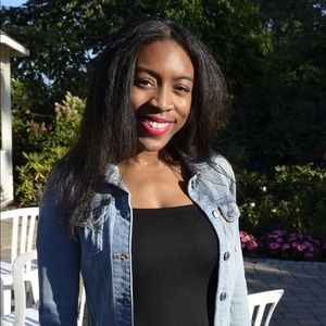 Meet your Posher, Cassandra